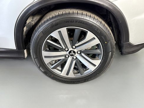 Used 2021 Mitsubishi Outlander Sport ES FWD image 36