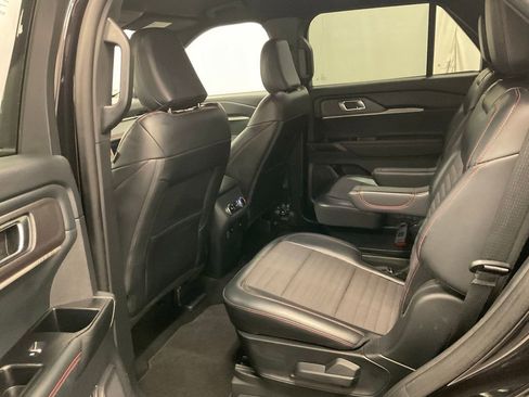 Used 2025 Ford Explorer ST-Line image 33