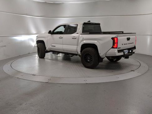 Used 2024 Toyota Tacoma SR5 image 4