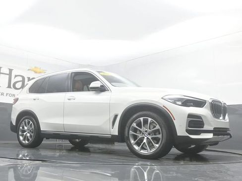 Used 2023 BMW X5 xDrive40i w/ Premium Package AWD/4WD image 2