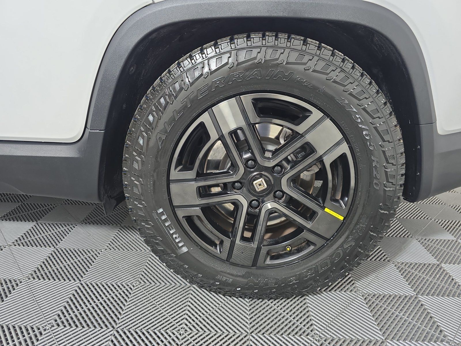Used 2023 Rivian R1T Adventure Dual AWD/4WD image 10