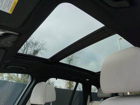 Used 2020 BMW X5 xDrive40i w/ Executive Package image 12