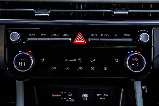 New 2026 Hyundai Tucson SEL Plus w/ Tow & Go Package FWD image 37