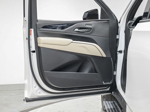 Used 2024 Cadillac Escalade Sport w/ LPO, ONYX Package image 12