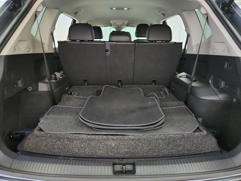 Used 2022 Volkswagen Tiguan SE FWD image 31