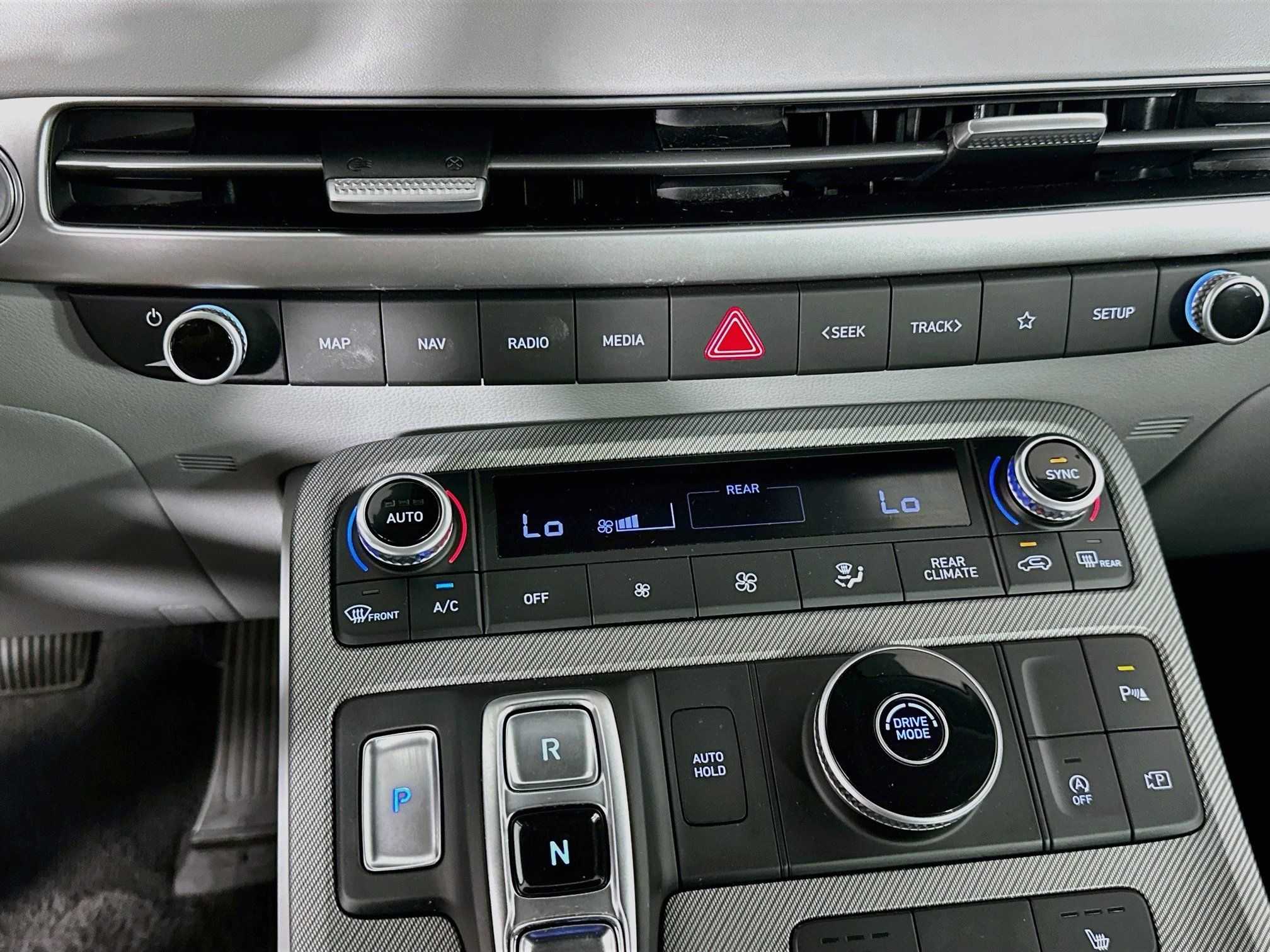 Used 2025 Hyundai Palisade SEL FWD image 24