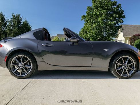 Used 2017 MAZDA MX-5 Miata RF Grand Touring RWD image 9