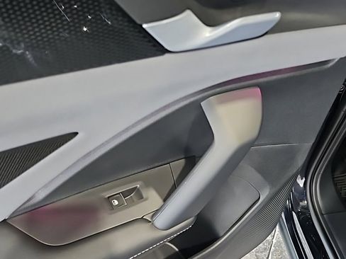 New 2026 Volkswagen Tiguan SE image 22