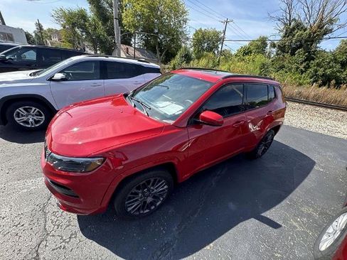 Used 2024 Jeep Compass Limited AWD/4WD image 9