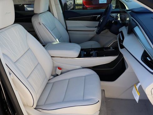 New 2026 Buick Enclave Avenir w/ Super Cruise Package FWD image 29