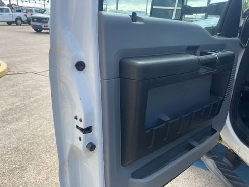 Used 2016 Ford F550 4x4 SuperCab Super Duty image 19