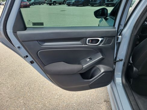 Used 2023 Honda Civic Sport image 14