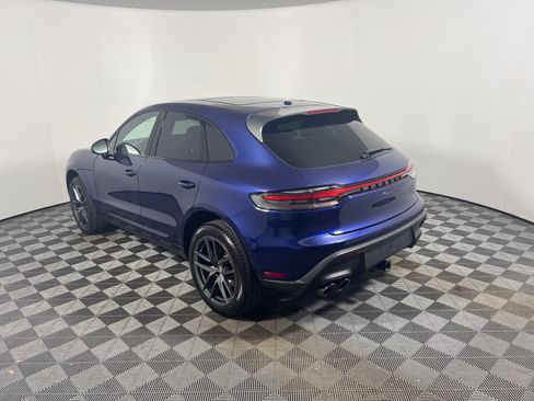 Certified 2026 Porsche Macan AWD/4WD image 3