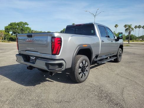 New 2026 GMC Sierra 2500 Denali w/ Denali Reserve Package AWD/4WD image 5