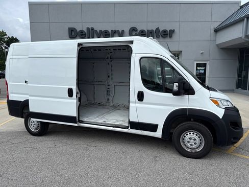 Used 2025 RAM ProMaster 2500 w/ Convenience Group FWD image 20