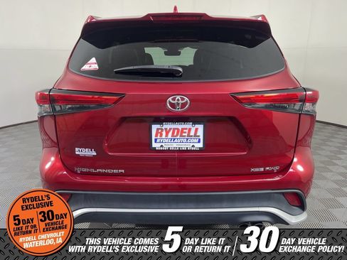 Used 2021 Toyota Highlander XSE AWD/4WD image 6