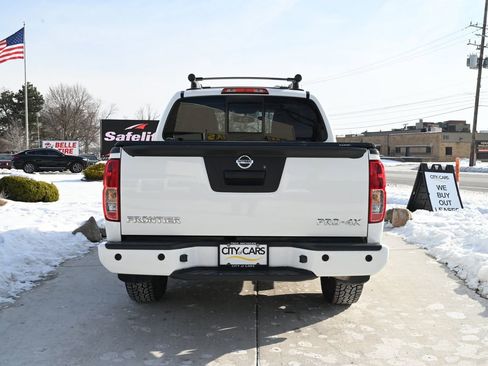 Used 2019 Nissan Frontier PRO-4X image 6