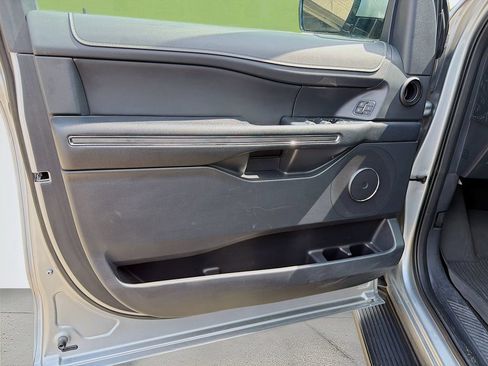 Used 2024 Ford Expedition Max XLT AWD/4WD image 25