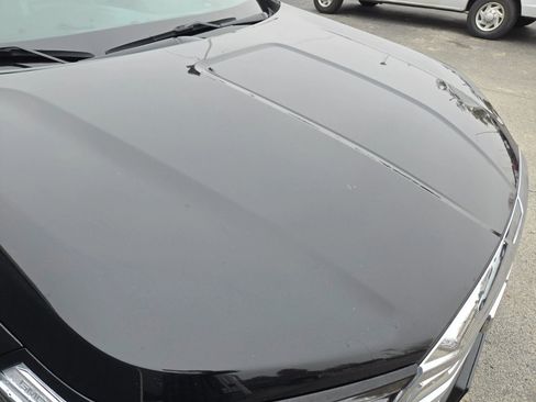 Used 2024 GMC Terrain SLT image 17