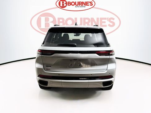 Used 2024 Jeep Grand Cherokee Limited 4xe image 11