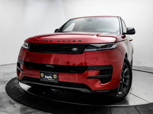 Used 2024 Land Rover Range Rover Sport SE image 3