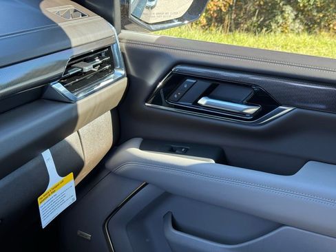 New 2026 GMC Yukon Elevation image 36