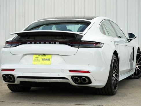 Used 2023 Porsche Panamera 4S w/ Sportdesign Package image 5