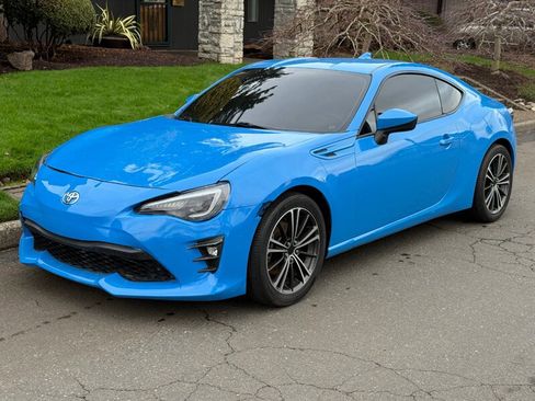 Used 2019 Toyota 86 GT image 1