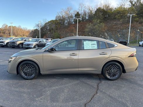 New 2026 Nissan Sentra SV w/ SV Convenience Package FWD image 2