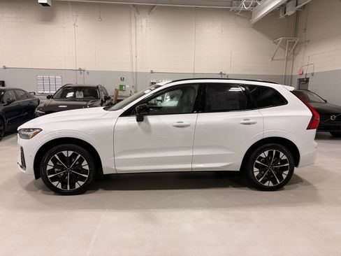 Used 2026 Volvo XC60 B5 Plus w/ Protection Package Premier image 2