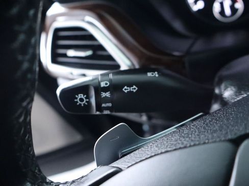 Used 2018 Genesis G90 3.3T Premium RWD image 26