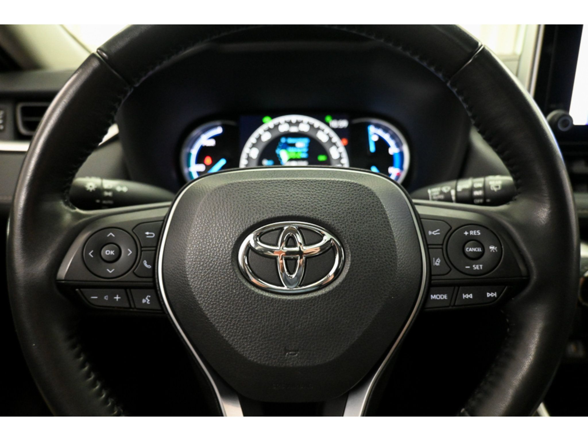 Used 2023 Toyota RAV4 XLE w/ Convenience Package AWD/4WD image 13