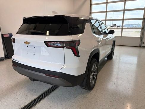 New 2027 Chevrolet Equinox LT w/ Convenience Package II AWD/4WD image 13