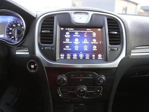 Used 2019 Chrysler 300 Touring w/ Sport Appearance Package image 14