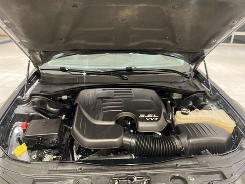 Used 2019 Chrysler 300 Touring L w/ Quick Order Package 22F RWD image 25