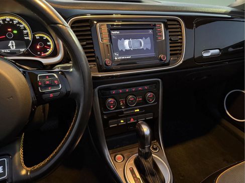 Used 2017 Volkswagen Beetle 1.8T Dune image 18