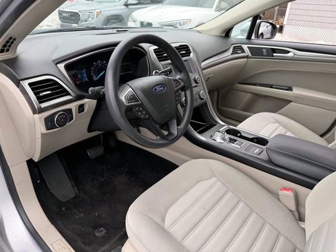 Used 2018 Ford Fusion SE image 13