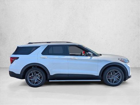 Certified 2025 Ford Explorer ST RWD image 5