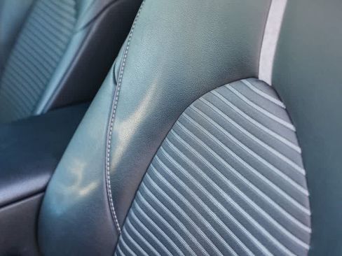 Used 2018 Toyota Camry SE FWD image 22