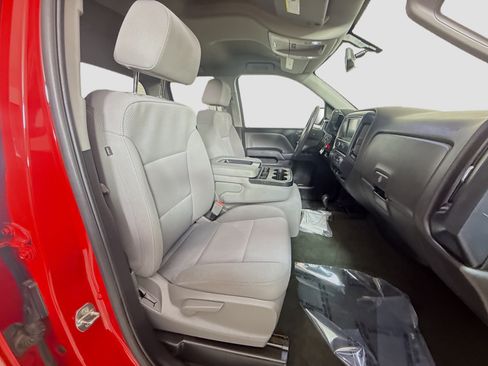 Used 2018 Chevrolet Silverado 1500 Custom w/ Custom Value Package AWD/4WD image 27