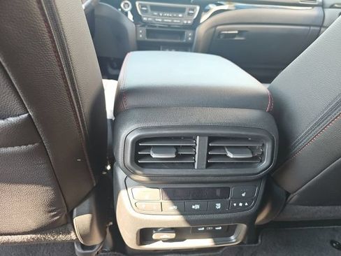 Used 2024 Honda Ridgeline Black Edition image 14