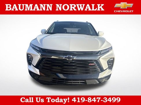 Used 2023 Chevrolet Blazer RS w/ Driver Confidence II Package FWD image 2