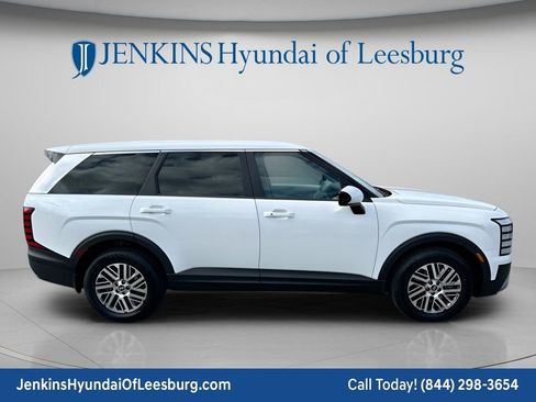 New 2026 Hyundai Palisade SE FWD image 3