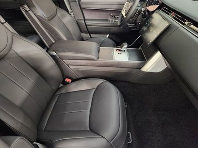 New 2025 Land Rover Range Rover SE