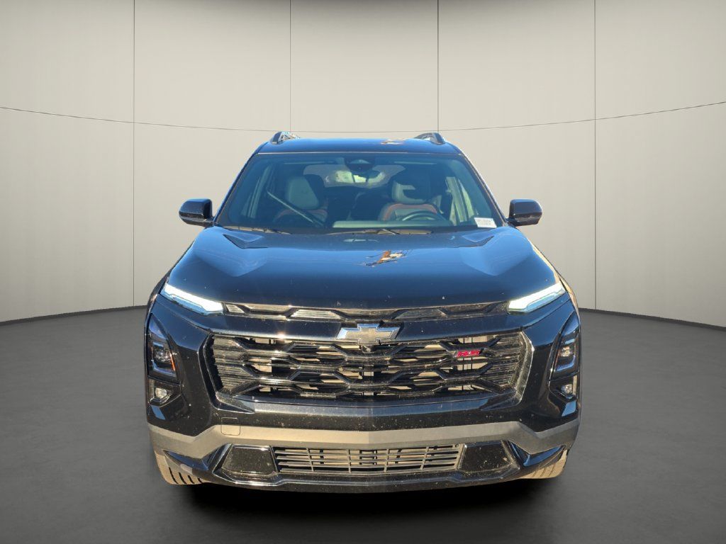 Used 2025 Chevrolet Equinox RS w/ Safety and Technology Package FWD image 2