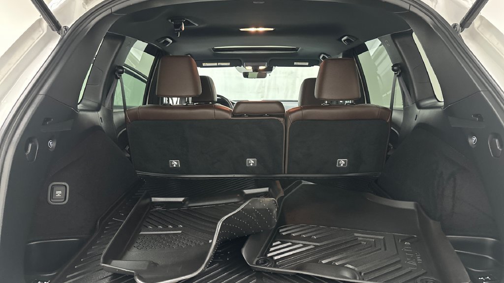 Used 2025 Honda Passport EX-L image 13