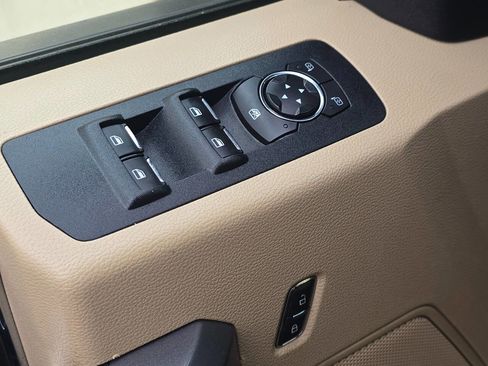 Used 2016 Ford F150 XLT w/ Equipment Group 302A Luxury image 29