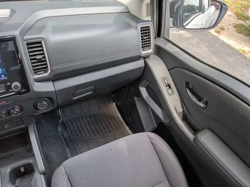 Used 2024 Nissan Frontier SV AWD/4WD image 19