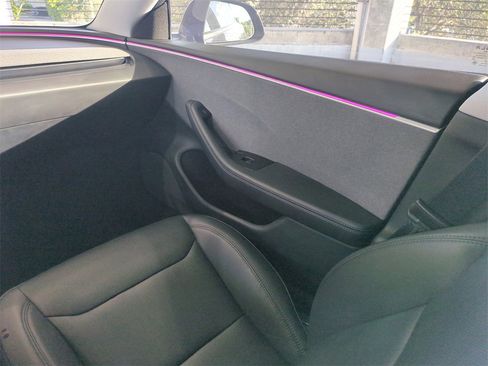 Used 2024 Tesla Model 3 Standard Range image 17