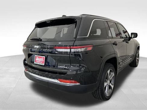 Used 2024 Jeep Grand Cherokee Limited w/ Luxury Tech Group II image 5